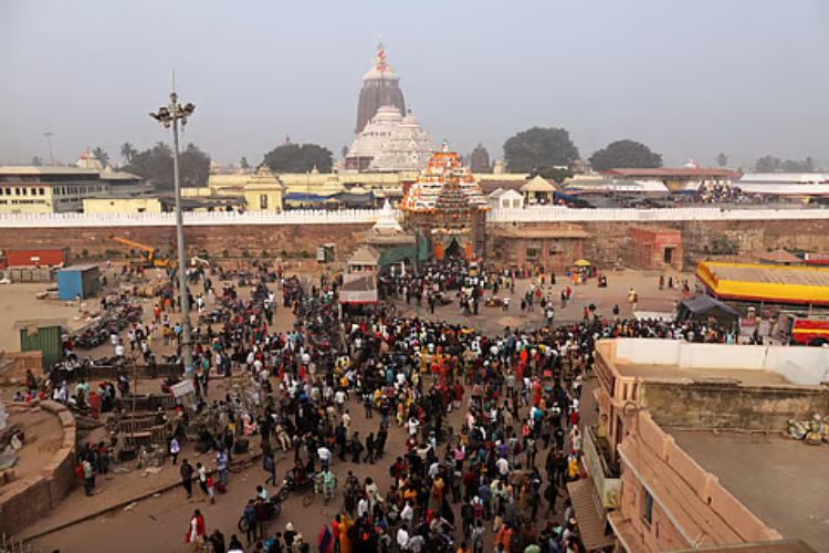 Thousands of devotees visited Puri Jagannath Temple on New Year's Day.