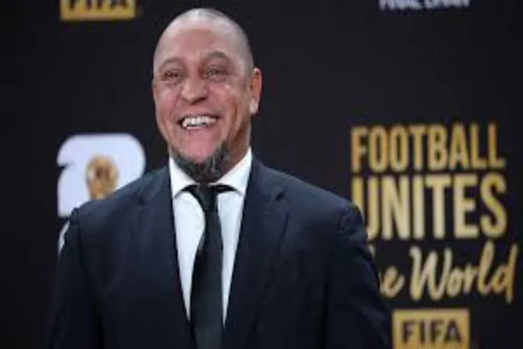 Brazilian football legend Roberto Carlos hospitalized after falling ill; rumors of a heart attack denied.