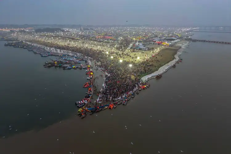 Lakhs bathe in freezing Sangam waters as Magh Mela begins in Prayagraj