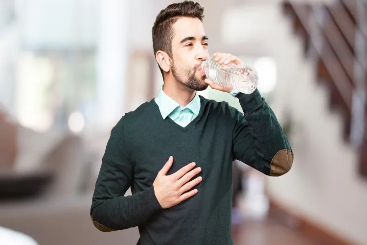 Cold water in winter: the habit, its effects, and the complete picture regarding health.