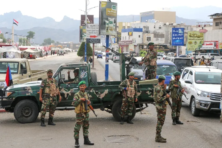 Saudi fighter jets roar again in Yemeni skies: Regional conflict, alliance cracks, and a new war in southern Yemen.