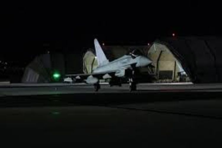 British, French warplanes attack suspected IS hideout in Syria