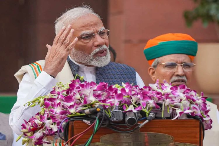 PM greets senior BJP leader Murli Manohar Joshi on his 91st birthday