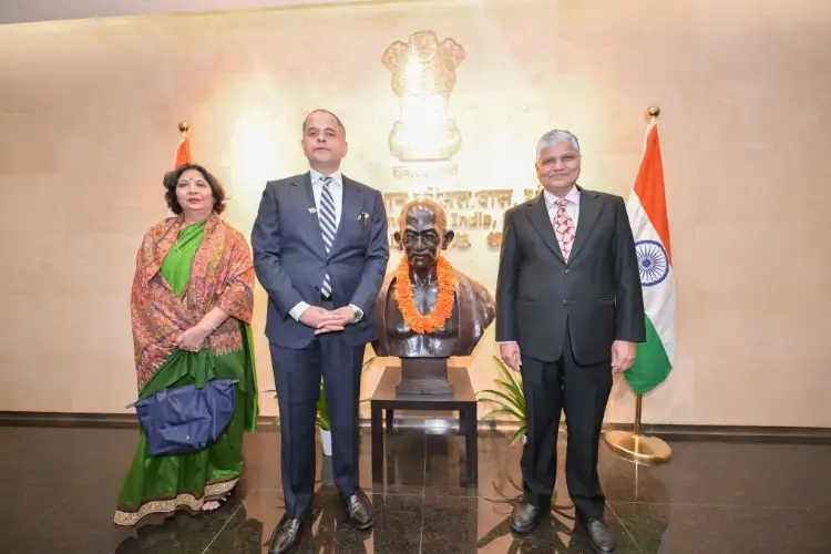 India's Consul General in Shanghai visits Tiger Hill Pagoda to mark Buddha relics exhibition launch