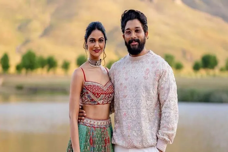 Chaos at a cafe in Hyderabad, Allu Arjun seen protecting his wife from the crowd.