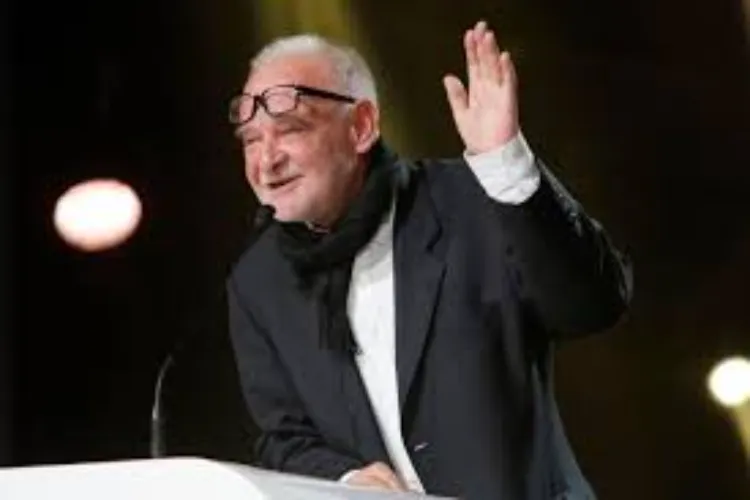 Hungarian director Béla Tarr, known for his dark comedy films, has died at the age of 70.