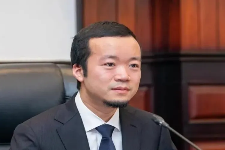 Cambodia has extradited a businessman accused of online fraud to China.