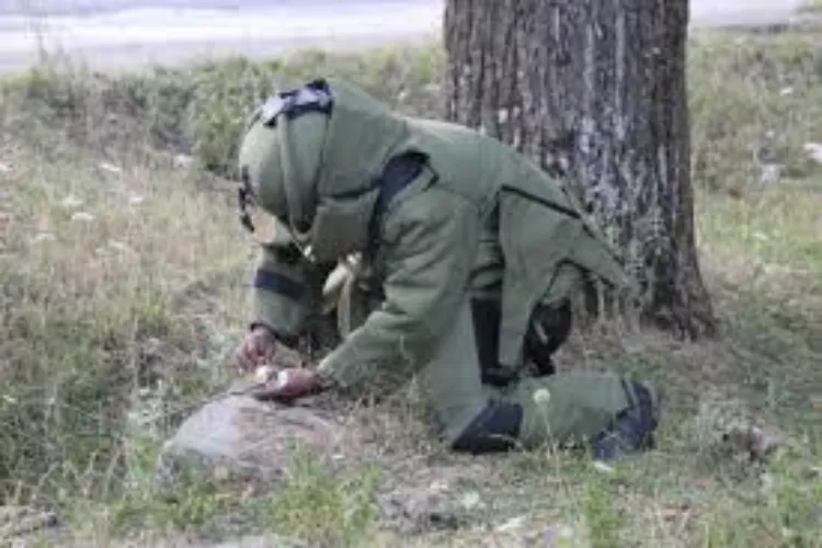 A suspected IED was recovered and defused in Rajouri, Jammu and Kashmir.