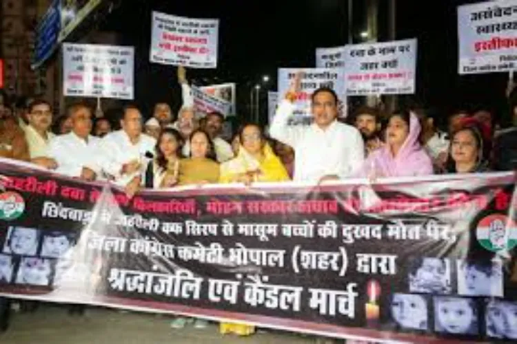 In Bhopal, the All India Mahila Congress organized a candle march to protest against deaths caused by contaminated water.