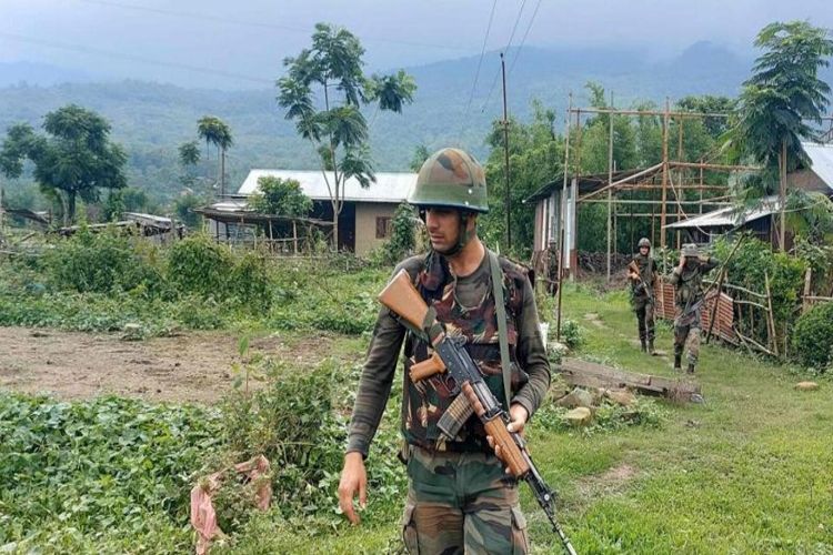 Firing between armed groups in Manipur's Kangpokpi