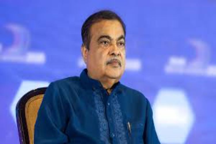 Prime Minister will soon launch a scheme for 'cashless' treatment of road accident victims: Gadkari