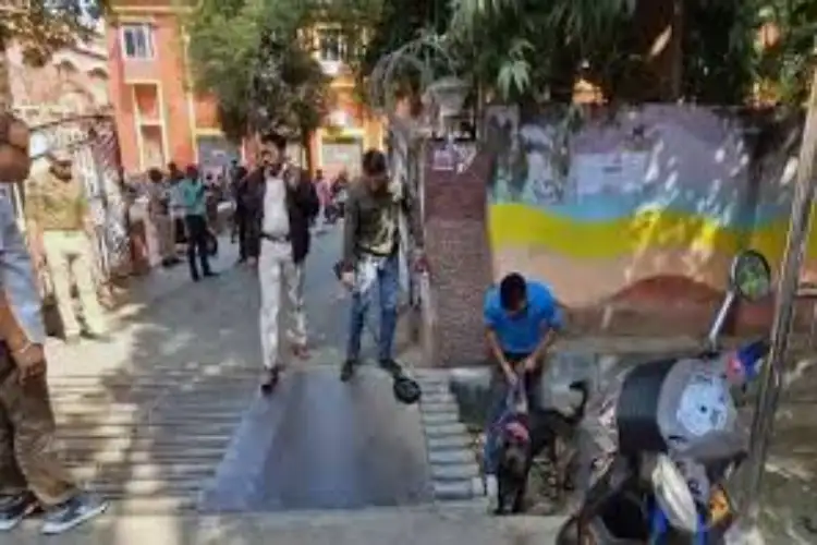 Bomb disposal squads, dog squads deployed after several courts receive bomb threat via e-mail in Odisha