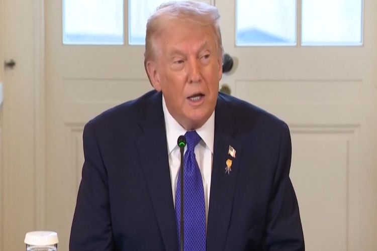 Trump assures 'complete protection' to officials of oil companies investing in Venezuela