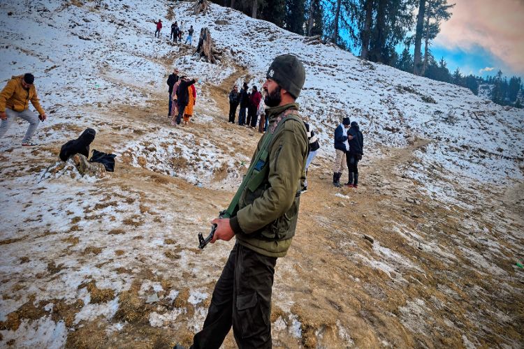 Security tightened in Bhaderwah as crowds gathered at tourist spots after snowfall