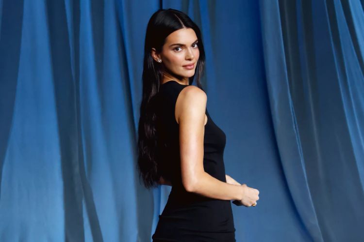 Kendall Jenner addresses lesbian rumors