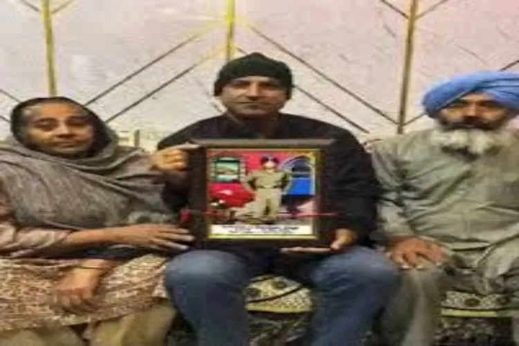 The mother's loving gesture of placing a blanket on the statue of martyred BSF jawan Gurnam Singh touched everyone's hearts.