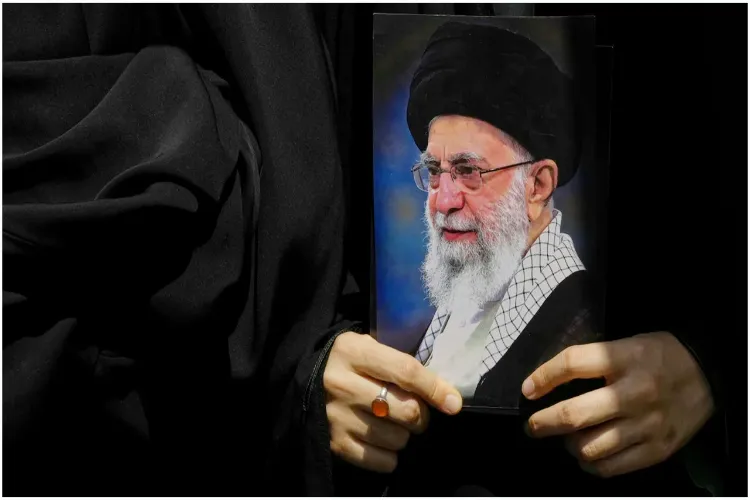 Iran issues a strong warning to the US, threatening to target American military bases in the event of an attack.