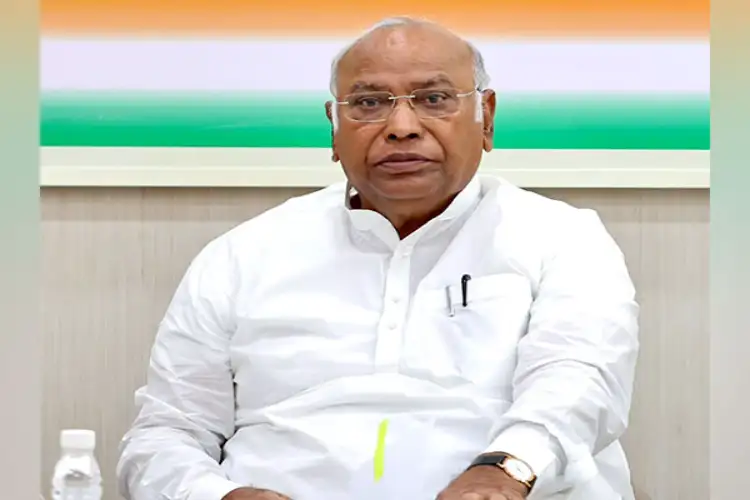 Mallikarjun Kharge pays tribute to Swami Vivekananda on 164th birth anniversary