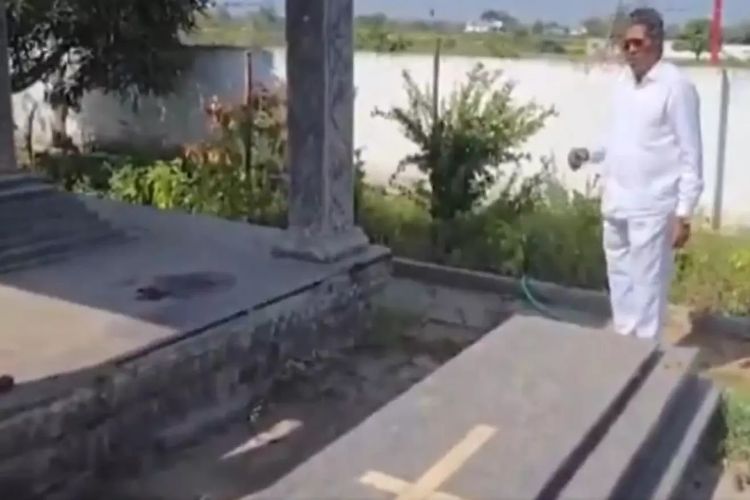 Telangana: 80-year-old Indrayya, who shot to fame after digging his own grave while alive, passes away