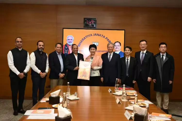 A delegation from the Communist Party of China visited the BJP headquarters and discussed promoting political dialogue.