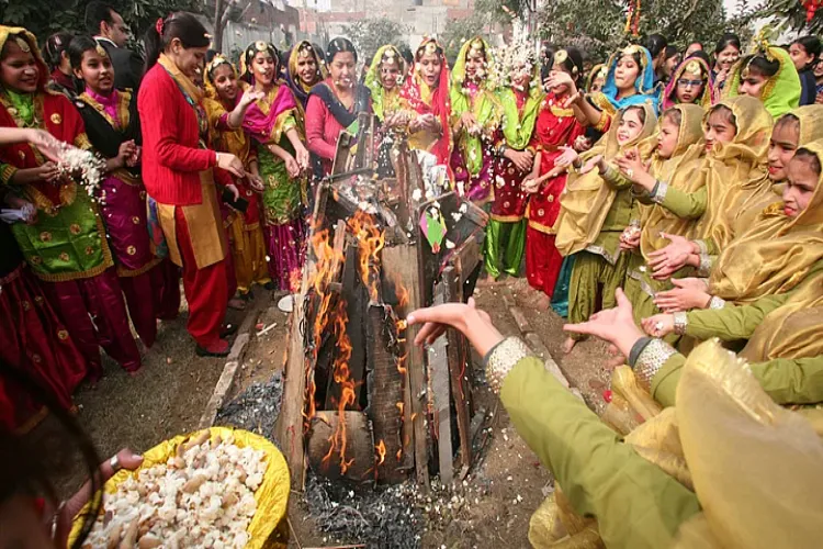 The festival of Lohri was celebrated with great enthusiasm in Punjab and Haryana.