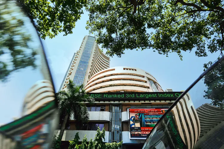 Due to the Maharashtra local body elections, the Indian stock market is closed today. Trading will resume on Friday.