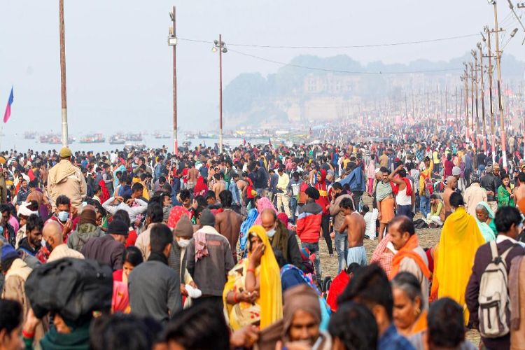 21 lakh people took a holy dip in the Ganga and Sangam on Makar Sankranti.