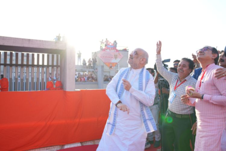 Amit Shah inaugurated the 3rd International Kite Festival at Bansera Park in Delhi.