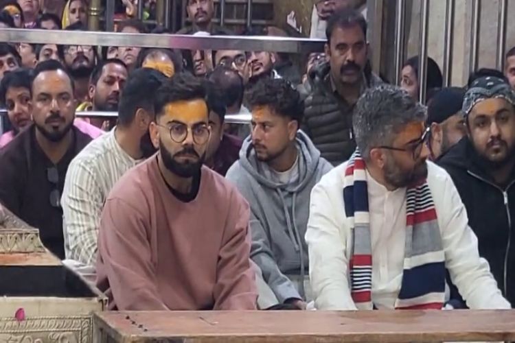 Virat Kohli and Kuldeep Yadav offer prayers at Mahakal Temple in Ujjain ahead of the third ODI