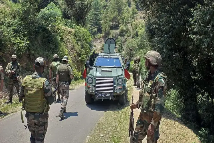 J-K: Eight jawans injured in encounter between security forces and terrorists in Kishtwar; operation continues