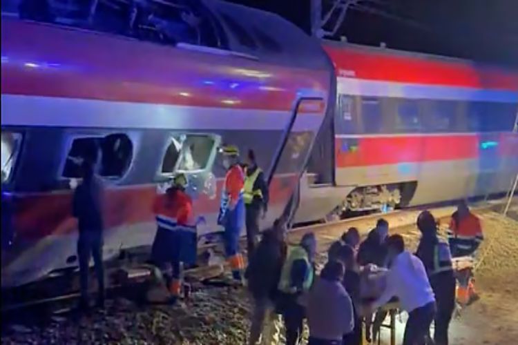 Death toll in Spain train collision rises to 39, rescue operation continues