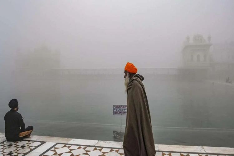 Cold wave continues in Punjab and Haryana, Amritsar the coldest