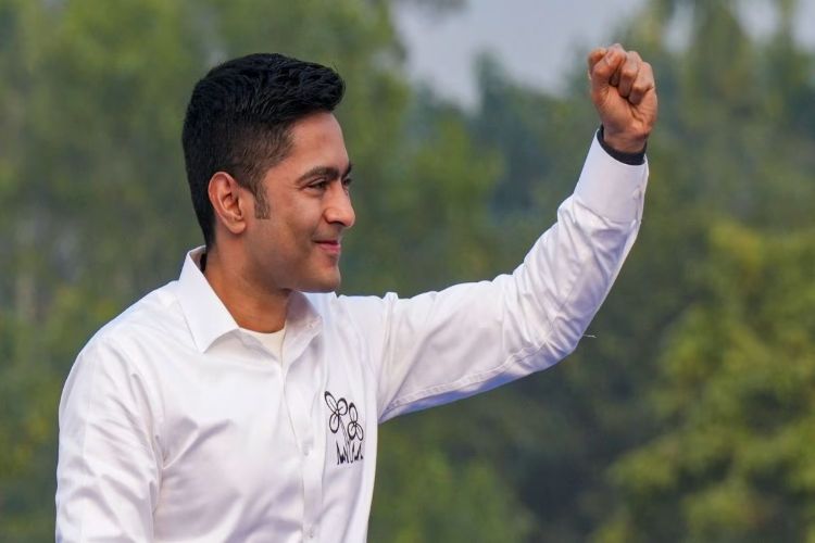 Woman officer Simran Bala will lead the CRPF's all-male contingent in the Republic Day parade.