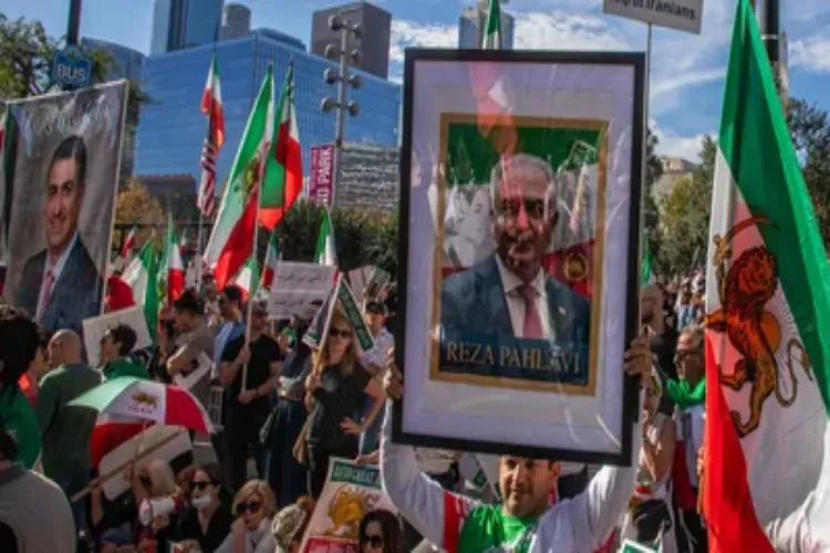 There is a desire for change in Iran, but 'Crown Prince' Reza Pahlavi cannot be the solution.