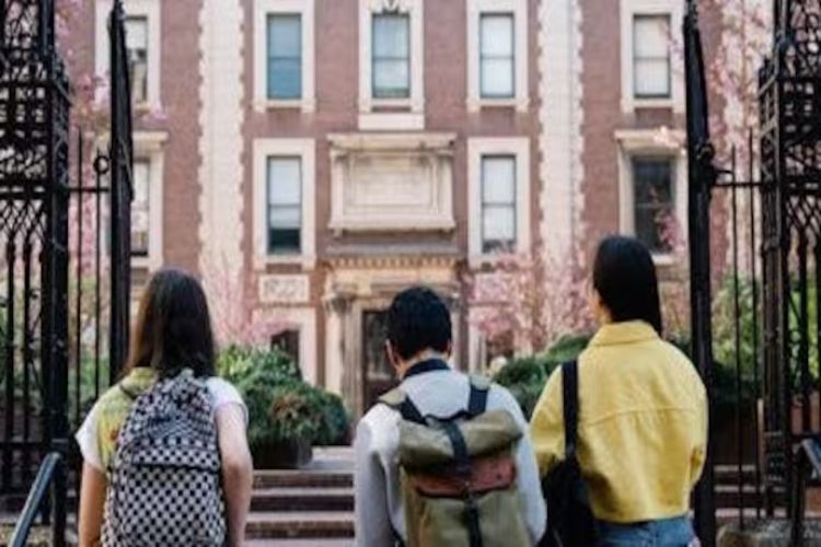 London: School accused of religious discrimination after student questioned for wearing Tilak