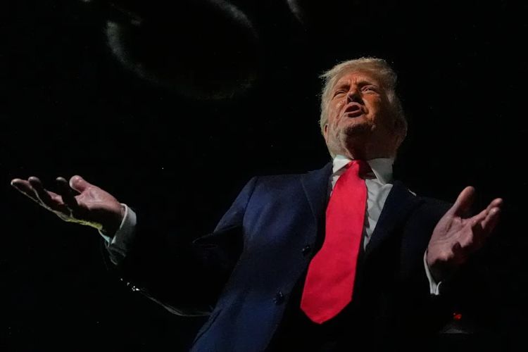 Trump softens stance on Greenland, having shown aggressive stance a day earlier