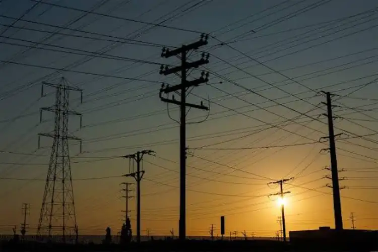 India's power transmission network crosses 5 Lakh Circuit Km, 71.6 pc growth in transmission network since April 2014