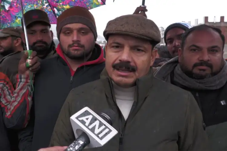 J-K: MLA Mankotia slams NHAI engineers over lapses in highway projects near Udhampur, seeks Gadkari's intervention