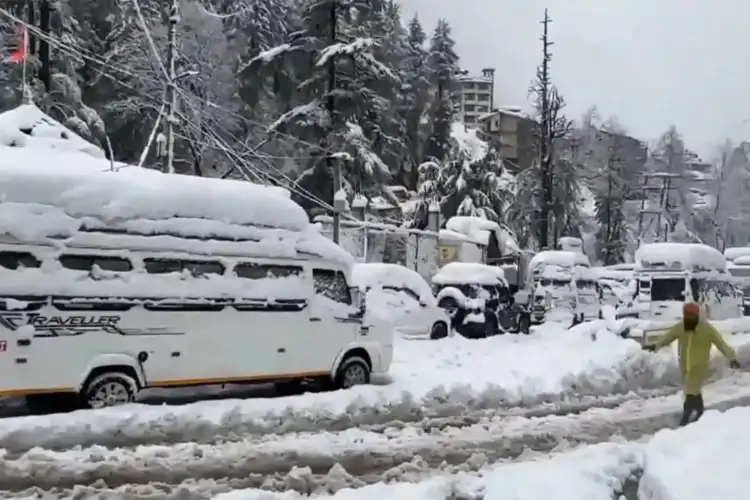 Himachal: IMD issues moderate rain, snowfall alert for several districts
