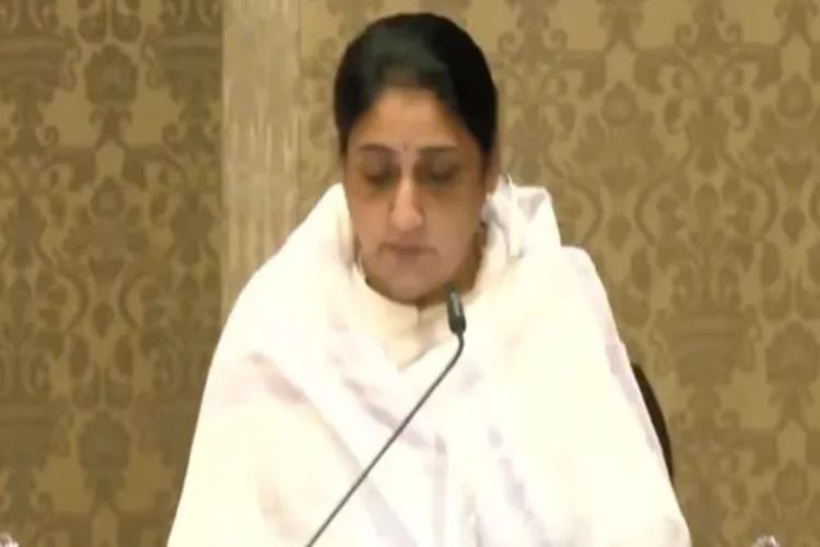 सुनेत्रा पवार को महाराष्ट्र की उपमुख्यमंत्री बनने पर आदित्यनाथ ने शुभकामनाएं दीं