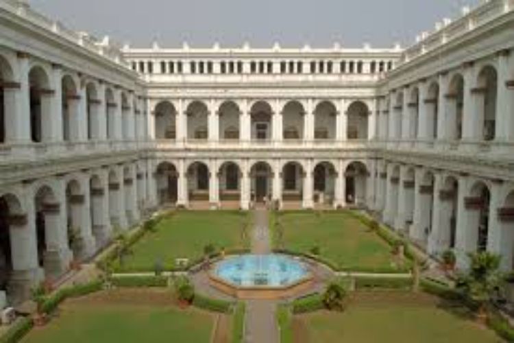 February 2: Indian Museum established in Calcutta