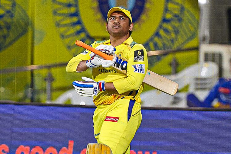 I'm weak in statistics, that's why I don't do commentary: Dhoni