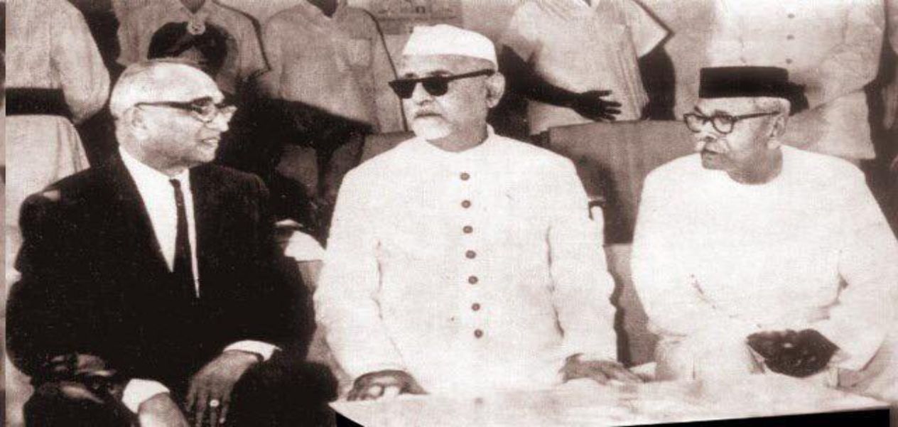 An example of secular thinking: The friendship of Dr. Zakir Hussain and Kaka Kalelkar