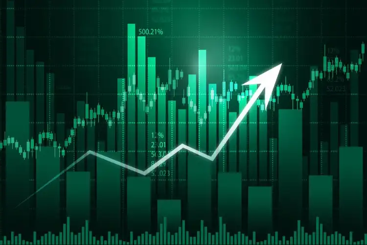Indian stock indices start fresh week in green; Sensex rises 485 points