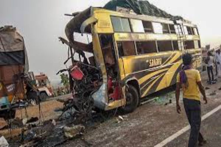 A double-decker bus overturned after hitting a divider on the Agra Expressway in Kannauj, injuring 40 passengers.