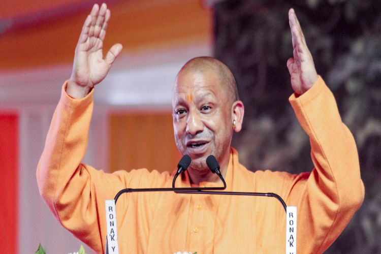 Yogi Adityanath compared Delhi's air to a 