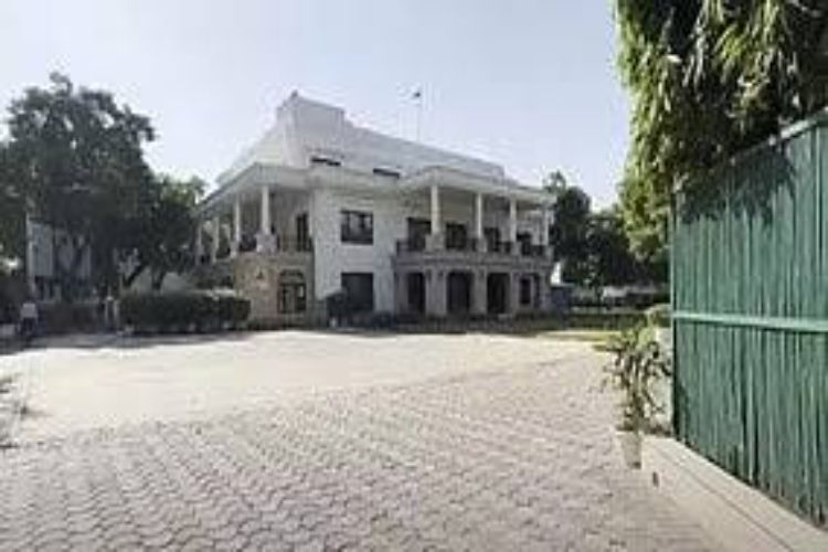 Delhi government seeks details of progress in Sheesh Mahal case