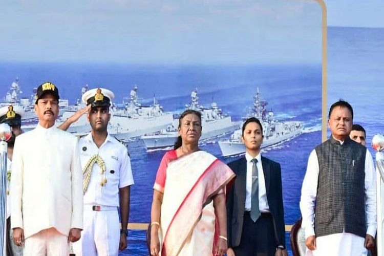 Indian Navy is fully alert to protect the country's maritime interests: President Murmu