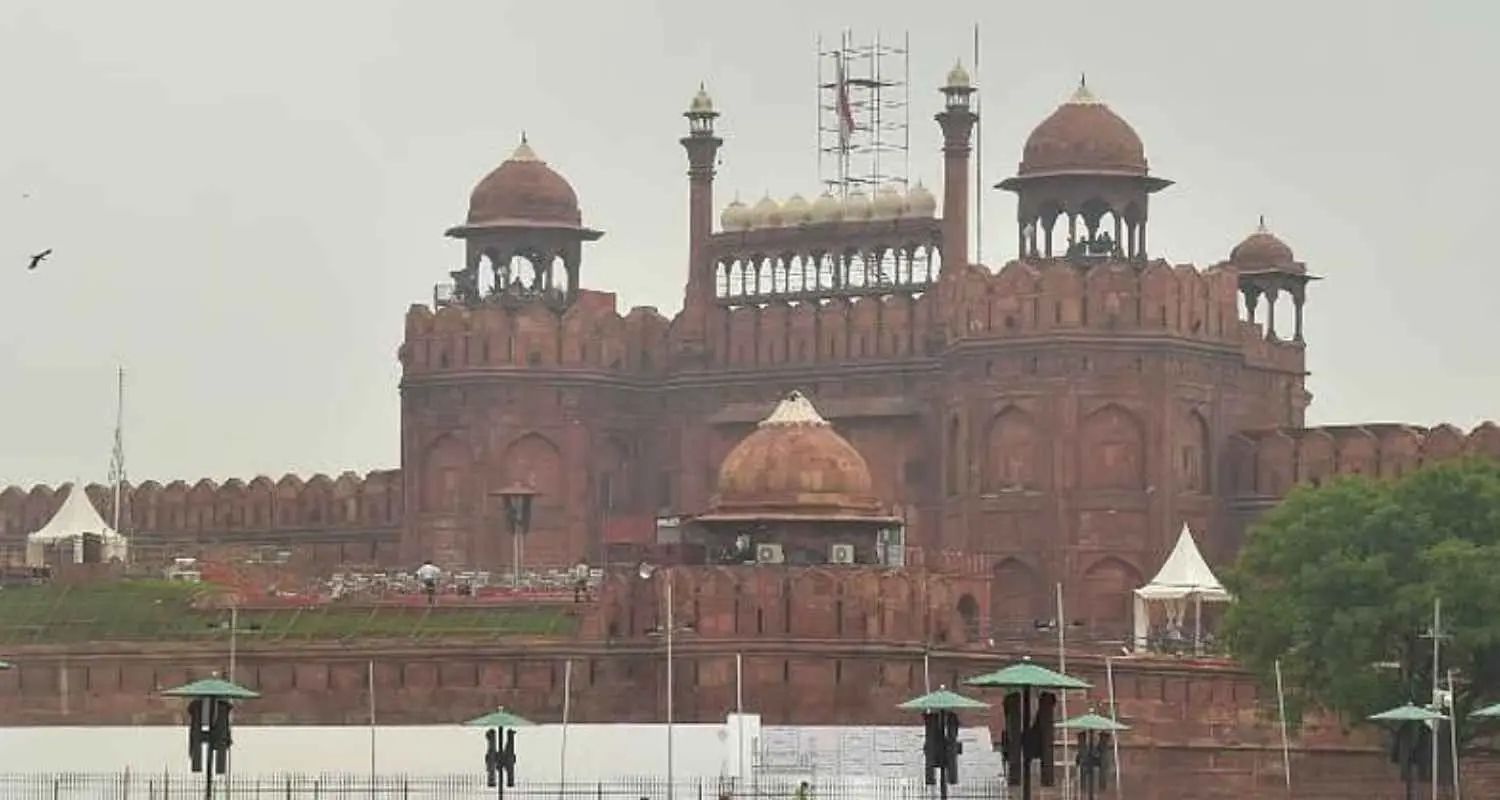 Terror threat: Security beefed up near key religious and historical sites in Delhi