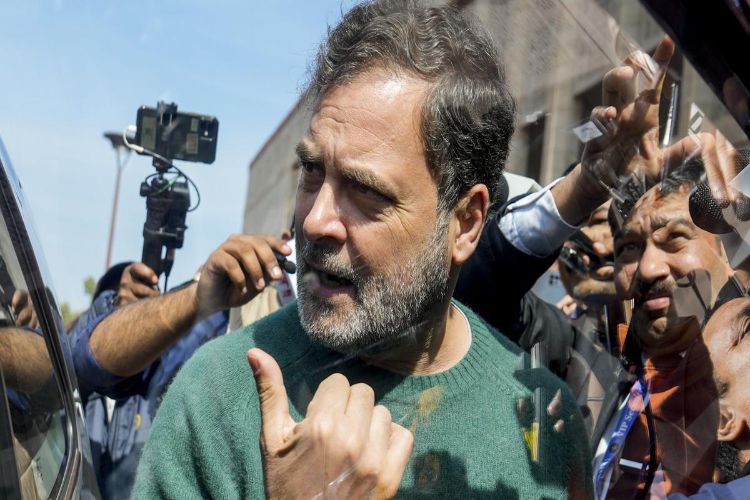 PM will again 'surrender' to America: Rahul